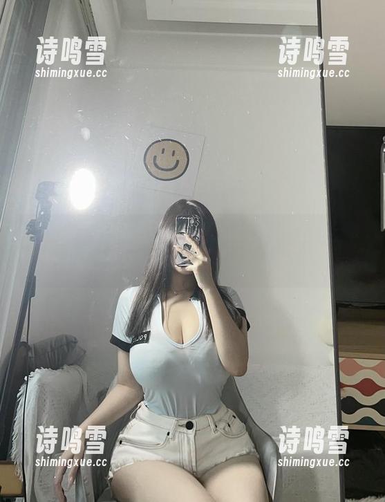 微密圈 - 来一场是可馨耶的红色战袍合集，像极了电影里的狂野角色。
