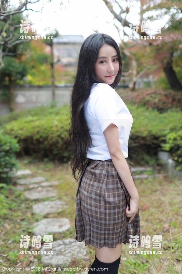 模范学院 - 美图集中营，看柳侑绮Sevenbaby如何拥抱甜腻的粉色