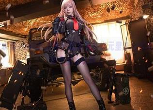 魔法少女水淼aqua的写真，就像是从次元里走出的真实存在，真不能太认真。