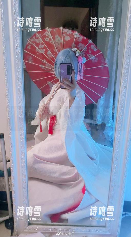 汐兔子再出击：阿尔泰尔写真集火速更新中，谁能挡得住这波操作？