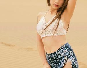 波萝社 – 小潘鼠的高清花嫁图集,结婚的花瓣随便翻翻,旁边还飘着我的狗粮滋味。