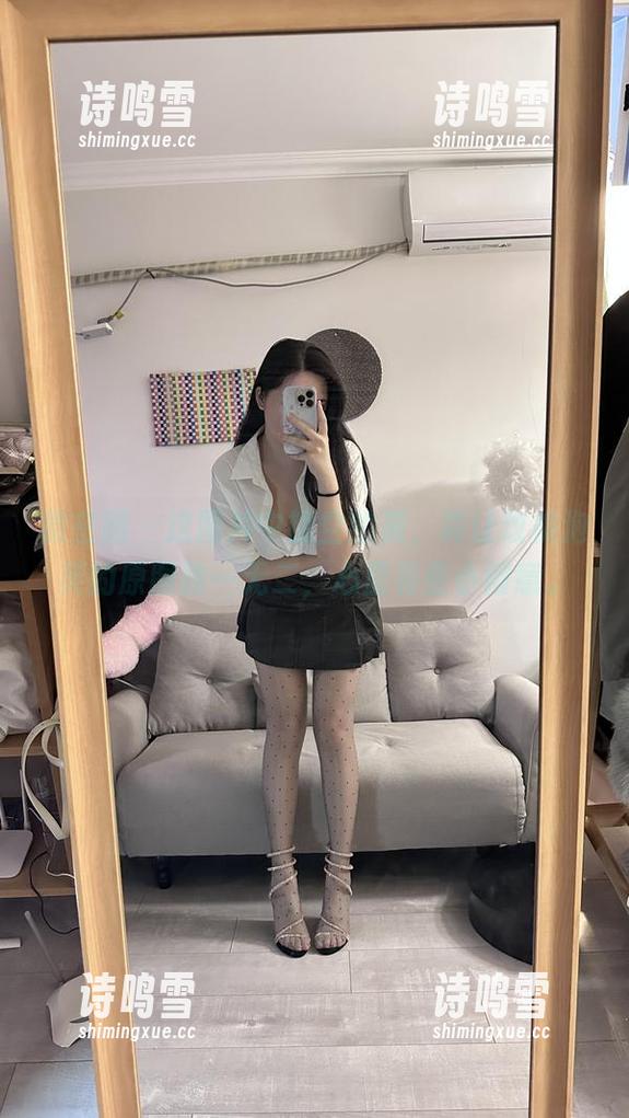 微密圈 - 这图片中镂空的美，真让玫桃泡芙的原图独一无二，心里有些小得意。