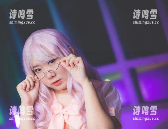 甜糖大魔王的这组女仆图片，在线又迷人，让我好想再点开一遍。