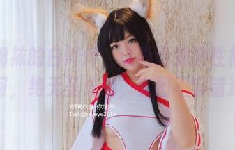 穿上棉袜的白烨烨，这画面刺激性很低，呵呵，绝无圣光哦，套图不容错过。