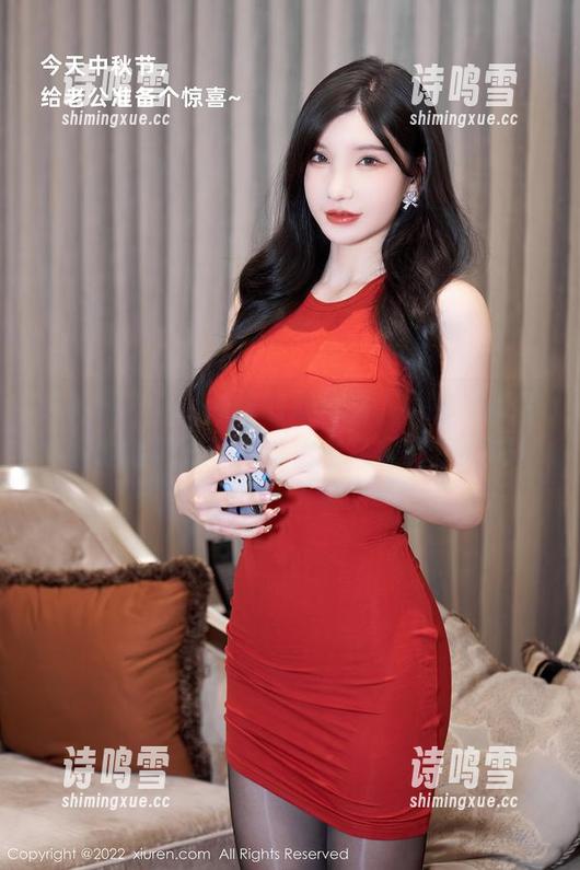 秀人网 - Miko酱的双马尾，其实是福利图集的后花园，快来沿着马尾去探险吧！