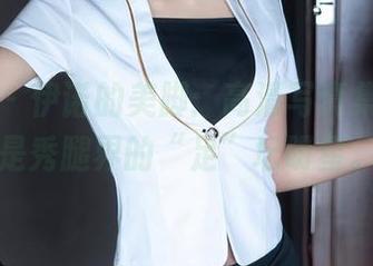 秀人网 – 伊诺的美脚:高清写真集,不愧是秀腿界的“足”坛明星。