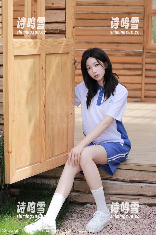 秀人网 - 南初妹妹新作品曝光，秀美到不行，怎样下载？！