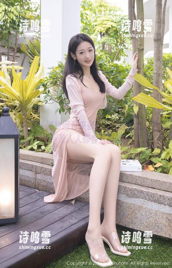 秀人网 - 婚纱图包来袭：唐翩翩让我明白，不是人人都会当新娘！