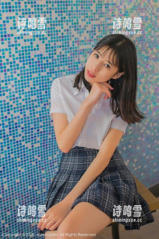 秀人网 - 娜娜baby的连衣裙写真合集，每一件背后都藏着些小情绪，乱想的满足感。