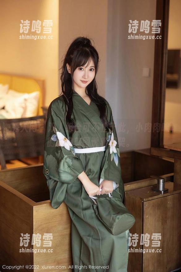 秀人网-小肉肉咪 秀人网 - 双人组合可不止于此,小肉肉咪的私房美图透着默契。