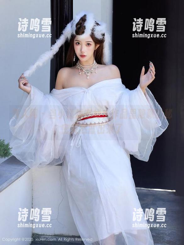 秀人网-小逗逗 秀人网 - 当小逗逗在线,作品里隐藏的秘密突然冒出来了