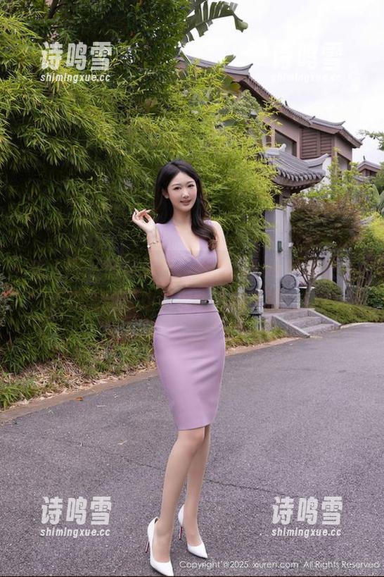 秀人网 - 图片展示，戴允祺zoe的内衣令人无意间联想到那些模糊不清的事。