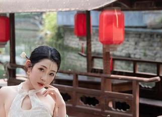 秀人网 – 抖娘利世的浴缸在线，毕竟大家都爱这样的图片