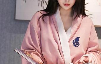 秀人网 – 每次翻开明日花桃桃的天使写真，都是一次小小的幸事，她的资源总让人看得欲罢不能。