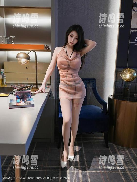 秀人网-汁汁 秀人网 - 下载汁汁的吊带美图,你值得拥有这份‘丰盈’!