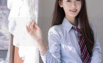 秀人网 – 沐娜娜和她的眼镜：总觉得这货的搭配停不下来，套图等你下载
