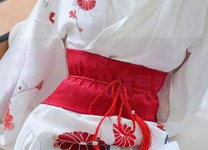 秀人网 – 定制连衣裙:涵涵Luna的作品,宛如让闻了香水的猫飘然走入花丛。