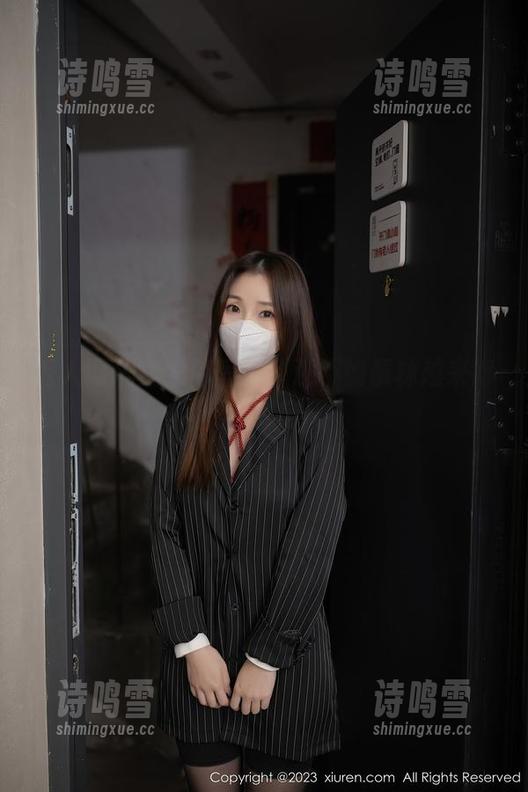 秀人网 - 兔女郎写真？还不如董林越来得任性！