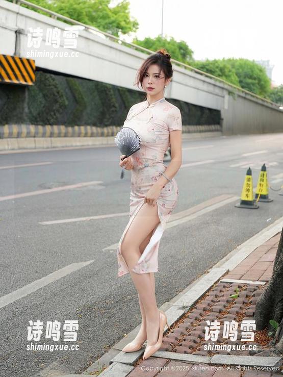 秀人网 - 陆萱萱的“修女”——没什么圣光，但有原图的真炸裂！
