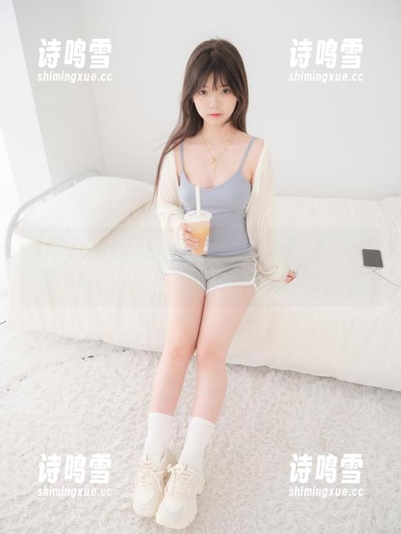 紧急企划 - 把目光锁定小恩的美足，橙子爱特别，其实我也想白梅天能穿上它！