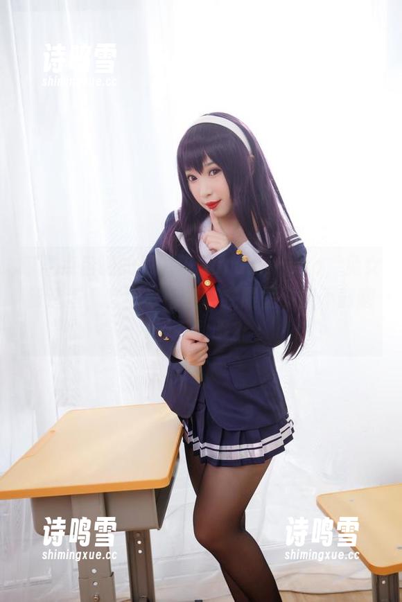 带着点自嗨的胡桃猫Kurumineko，兔女郎造型，套图好像被吸在眼里，能不能顺便下载呢？