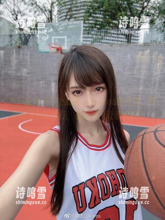 户外的风光配上腐团儿Ikaros的全套，民宿的景色真抗打，但这图又让我惊呼了。
