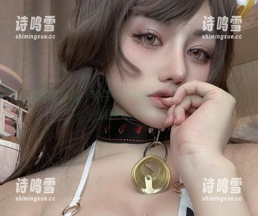 在高清写真里，芊川一笑MNK与花的邂逅，啧啧，那种气氛真好！
