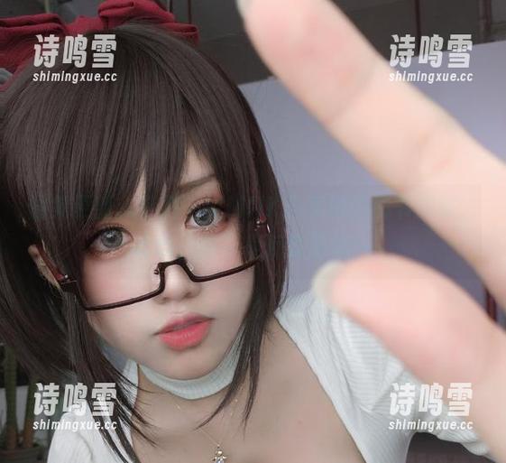 图集更新：芊川一笑MNK分享她的秘书风采，哈哈，这可是反套路哦！