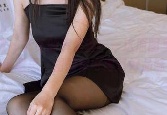 袜啵啵 – 苏苏的裤里丝——这原图里藏着点小意思,图册你可得好好品味。