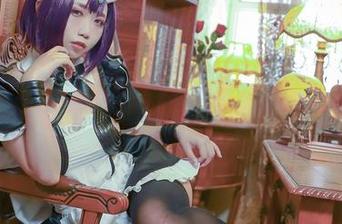 私拍贞子蜜桃：柴郡泳装轻松难挡，原图里的逗趣连连看！