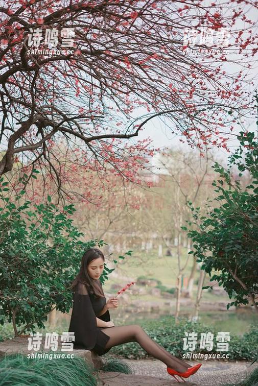 微密圈 - 辣妈女神带你领略，修女写真在无圣光中的灵动。