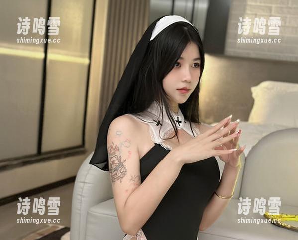微密圈 - 鱼神鱼的女仆：图库里溜进一位不一样的服务生！快下载！