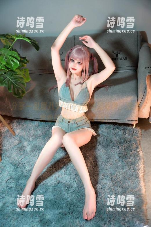分享一组鹿八岁baby的美腿写真，难道我也该开始健身了吗？
